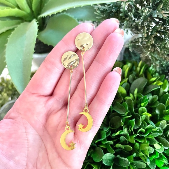 Gold Moon and Star Dangle Earrings - Picture 4 of 7